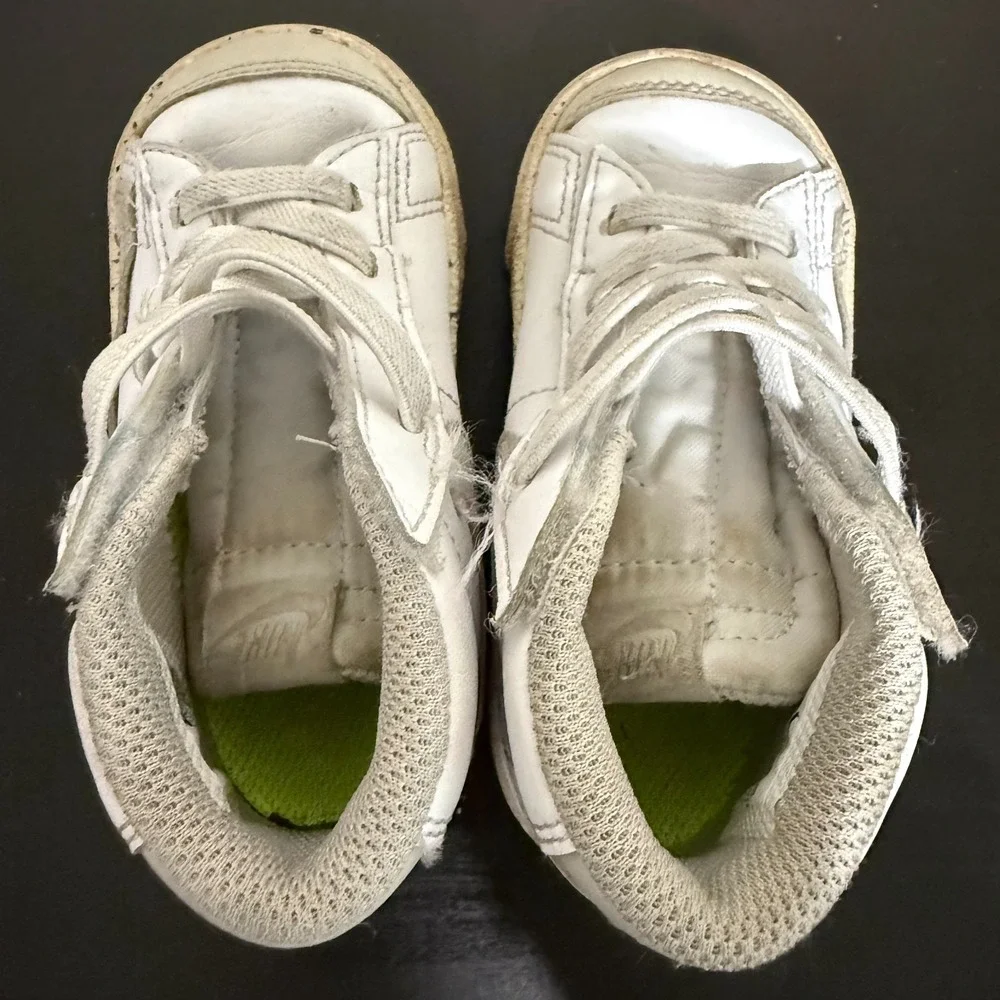 Nike Blazer Mid '77 Sneakers Toddler 6 White Beige Leather Lace-Up Classic Shoes